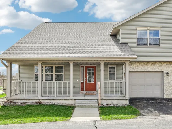 224 Hometown Ave #13, Fall River, WI 53932