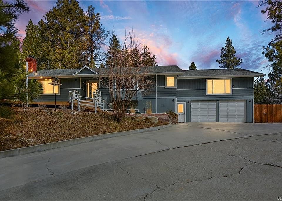 1st image of 42449 Holiday Ln