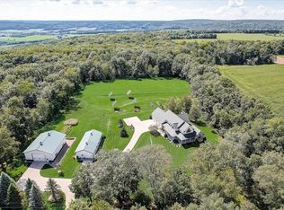 S7711 Freedom Rd, North Freedom, WI 53951