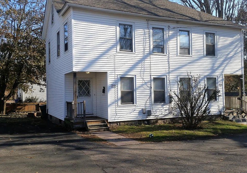 Outside parking for 2 cars