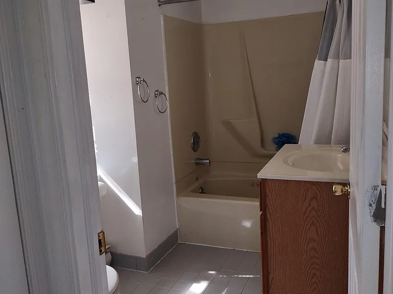 26 N Oak Ave #3 — Photo 11