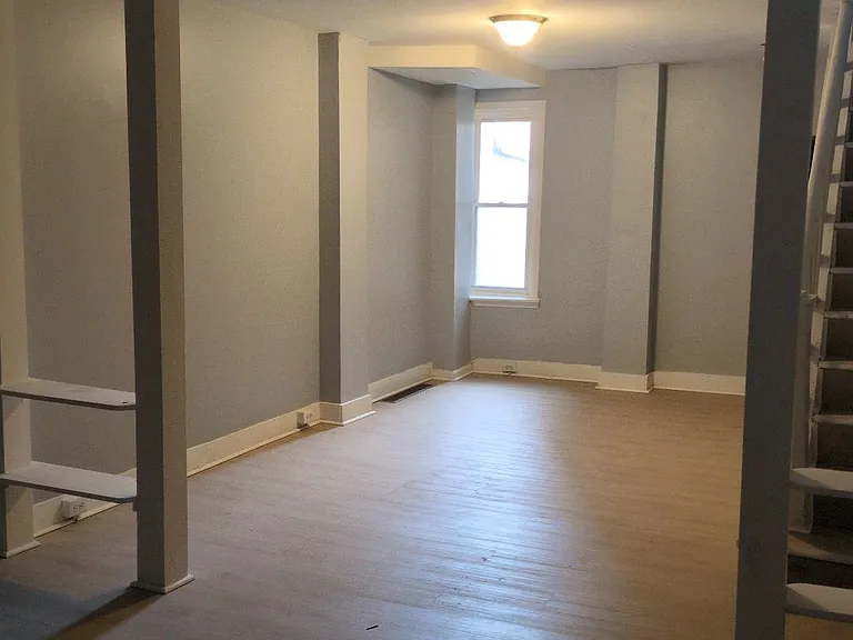 1219 B St #1 — Photo 1