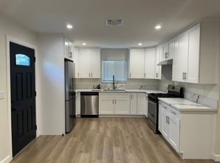 18641 Gledhill St, Northridge, CA 91324