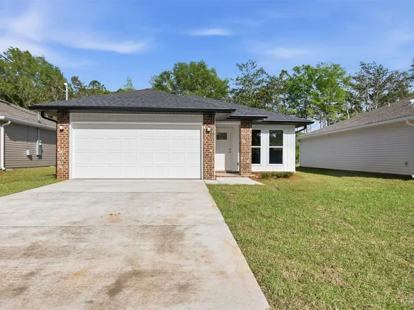 4002 Lancer St, Pace, FL 32571