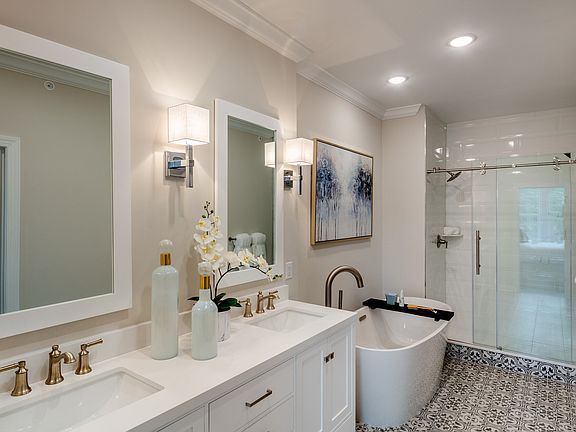 Freestanding tub in primary bath