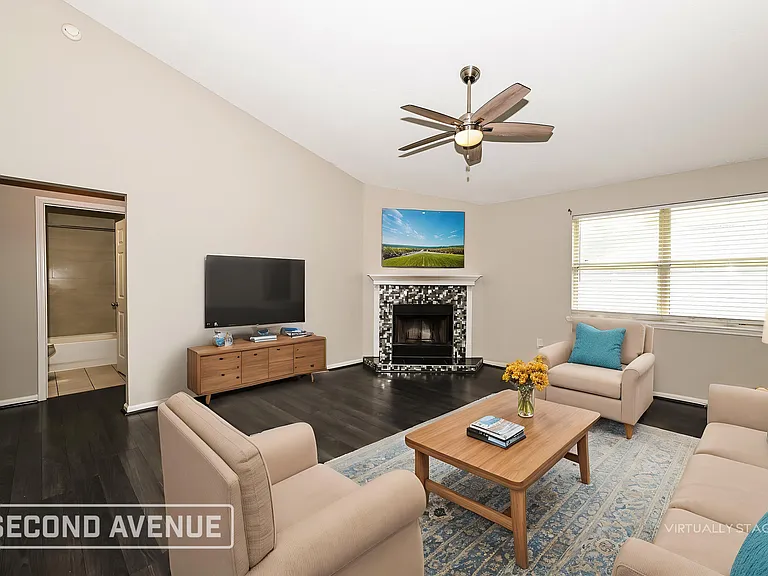 2226 Thomas Lynch Ct — Photo 9