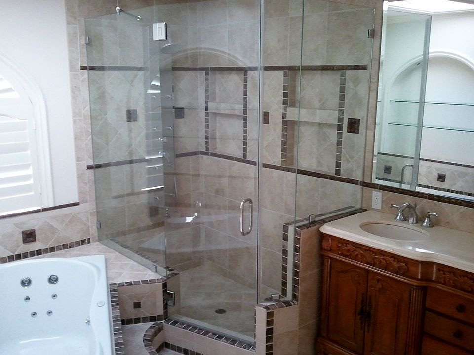 Master Bathroom w/ Jacuzzi