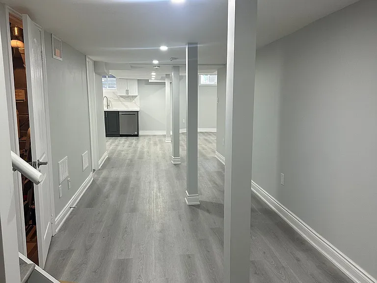 73 Snow Leopard Ct — Photo 2