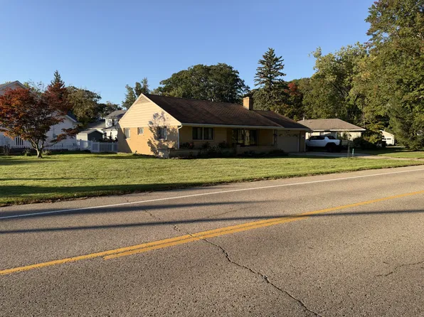 76 N Shore Dr N, South Haven, MI 49090