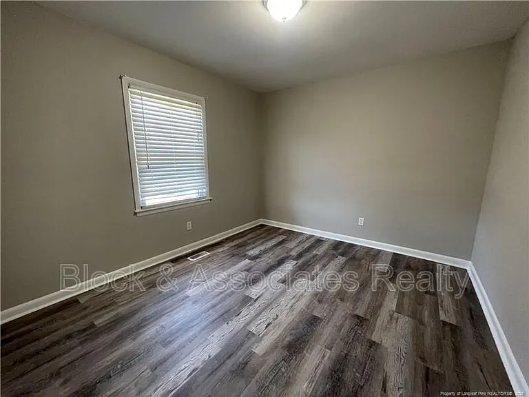 1927 Shiloh Dr — Photo 13