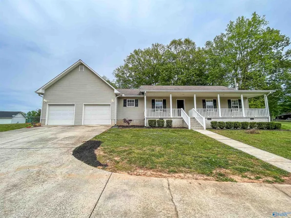 205 67th St NW, Fort Payne, AL 35967