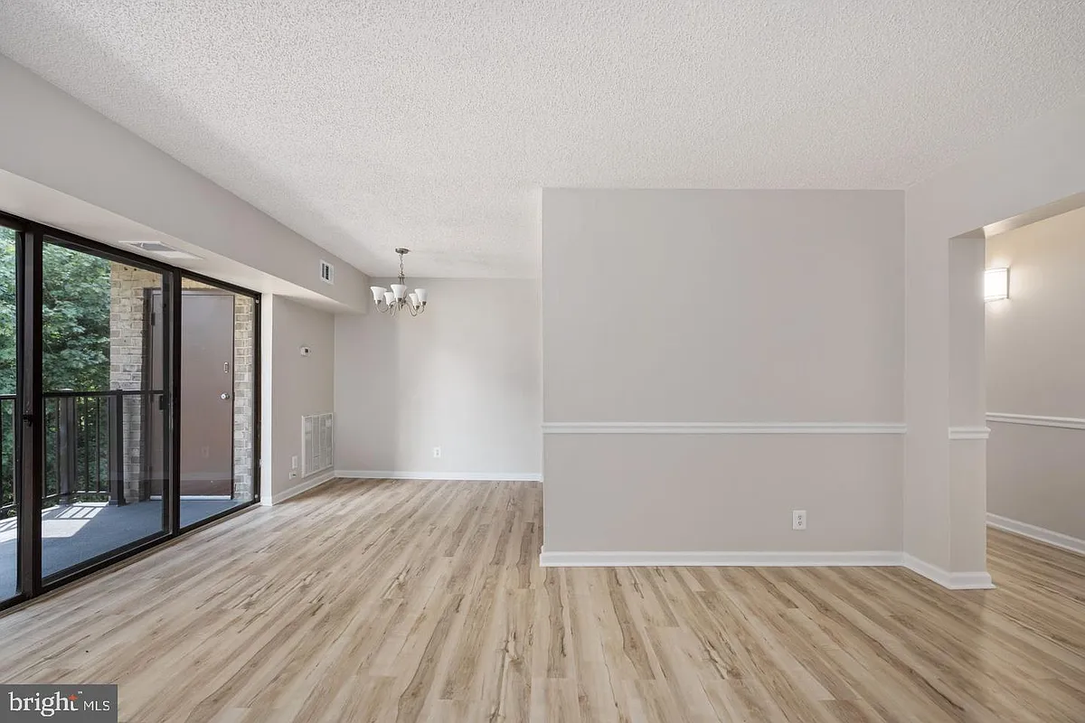 Building Photo - 11659 Stoneview Sq #11C