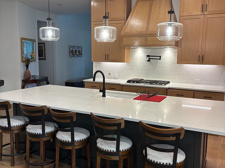 1610 Caruth Dr — Photo 4