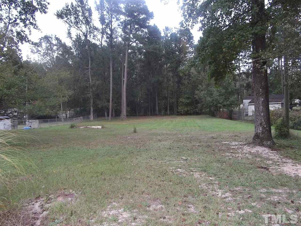 2nd image of 106 Wildwood Ln