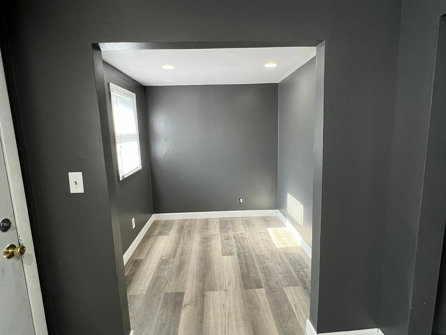 3 bed, 873 sqft, $1,500 — Photo 2