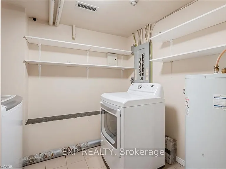 46 Herkimer St #2 — Photo 26