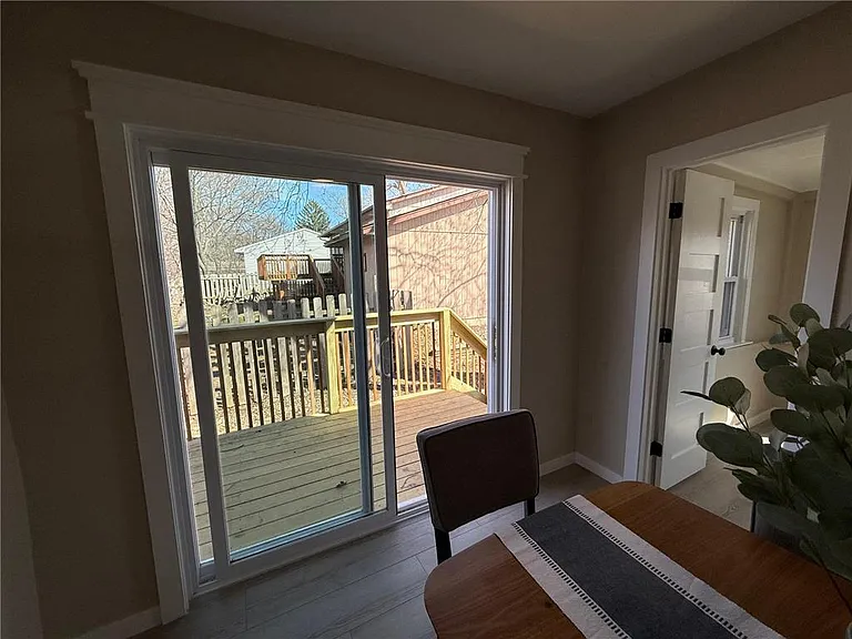 1603 Hudson Rd — Photo 9