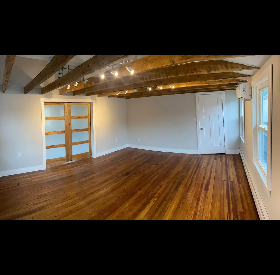 Beach Point Dr, Riverside — Photo 2
