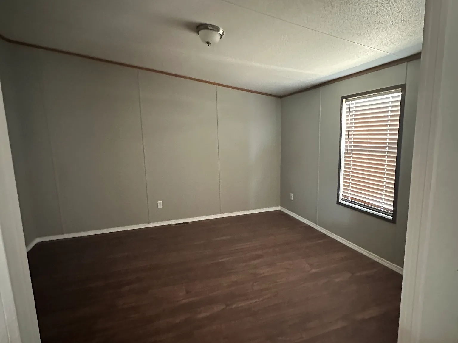 3 bed, $1,800 — Photo 3