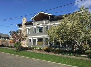 5403 Kensington Pl N, Seattle, WA 98103