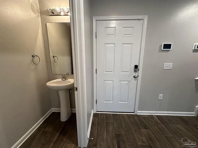 7540 Oak Lake Blvd — Photo 8