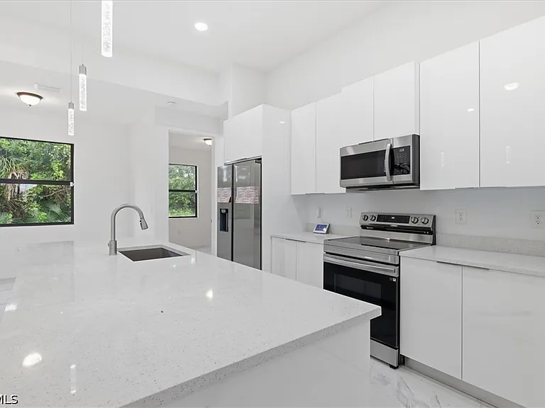 1436 Graham Cir — Photo 12