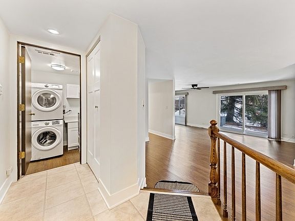 2nd image of 1717 Lakecliffe Dr APT A