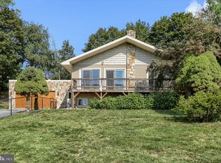 27 Villa Ln, Palmyra, PA 17078