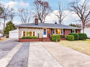 43 Saunders Rd, Newport News, VA 23601