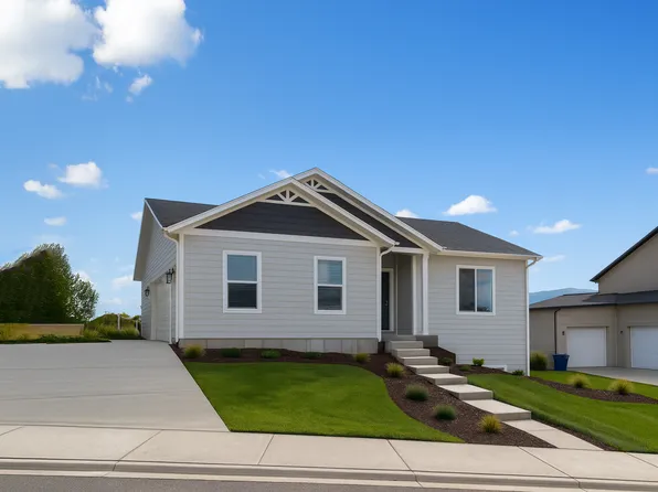 661 W 20 N, Hyrum, UT 84319