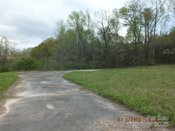 2289 Thornwell Rd, Lancaster, SC 29720