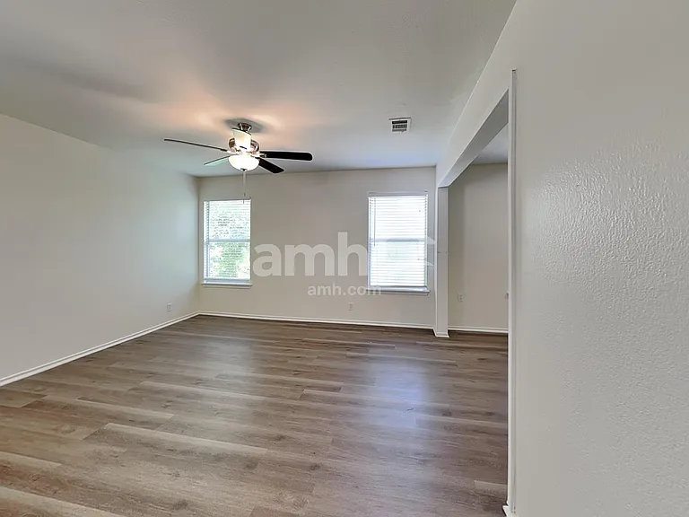 2207 Southeastern Trl — Photo 13