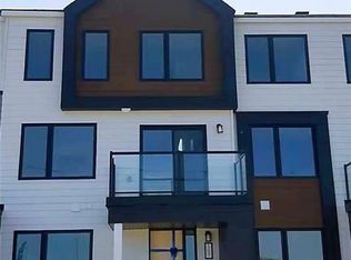 107 Kyanite Ln, Ottawa, ON K2J 7B5