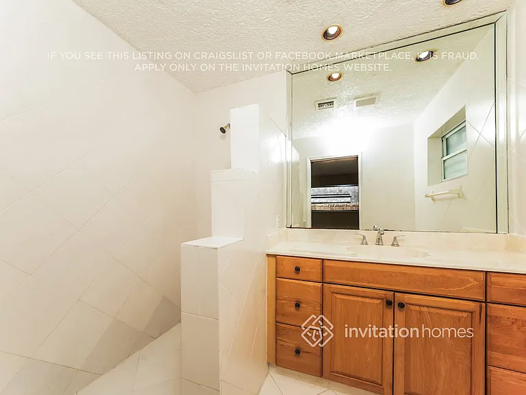 1612 NW 5th St — Photo 15