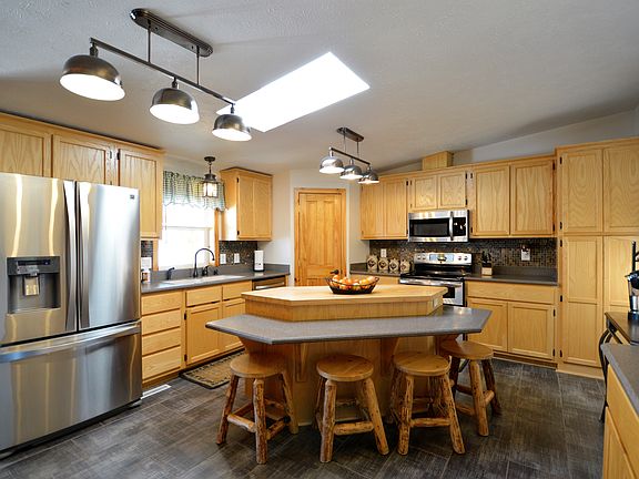 kitchen & dining