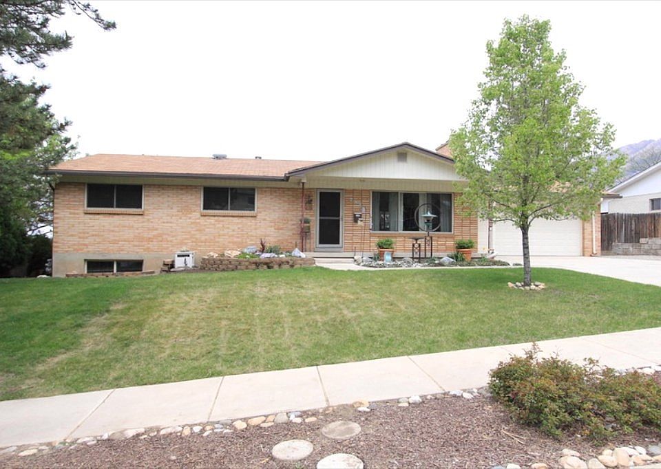 For Sale: 2327 E CARDINAL WAY, Cottonwood Heights, Utah 84121