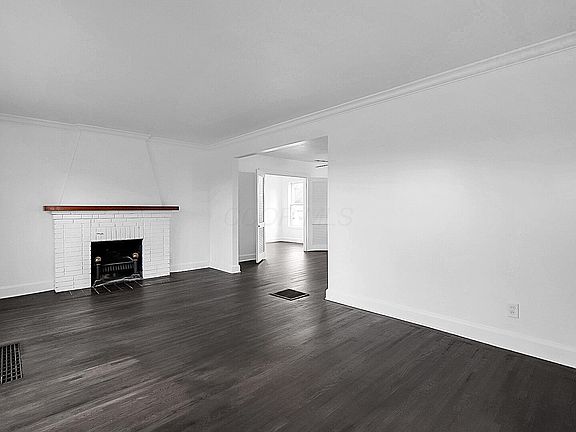 3rd image of 689 Arlington Ave