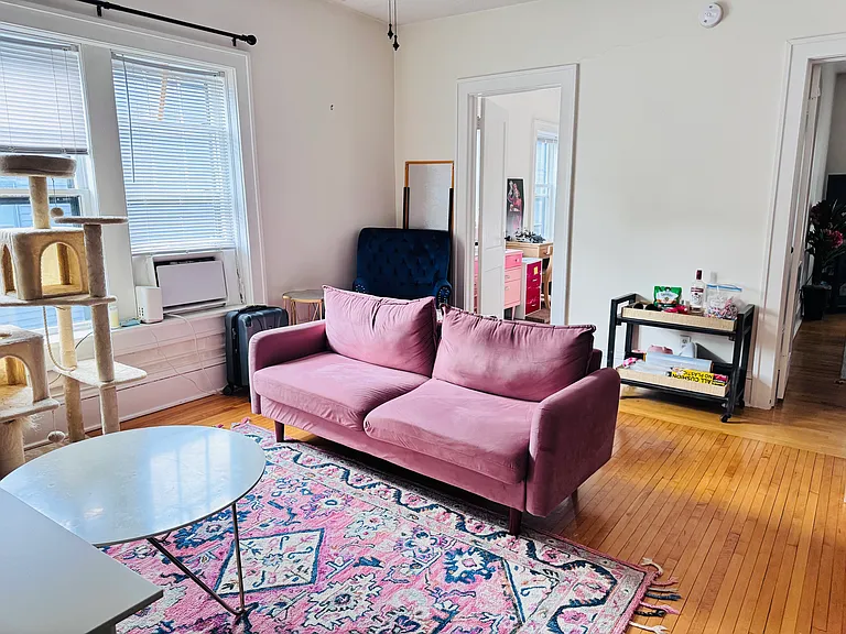 151 Western Ave N #10 — Photo 5