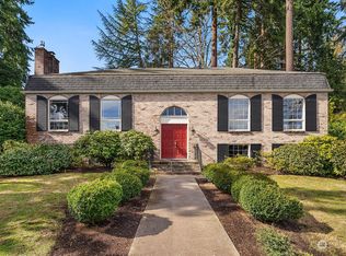 9220 SE 59th St, Mercer Island, WA 98040