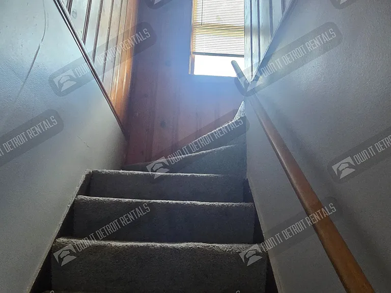 19759 McCormick St — Photo 15