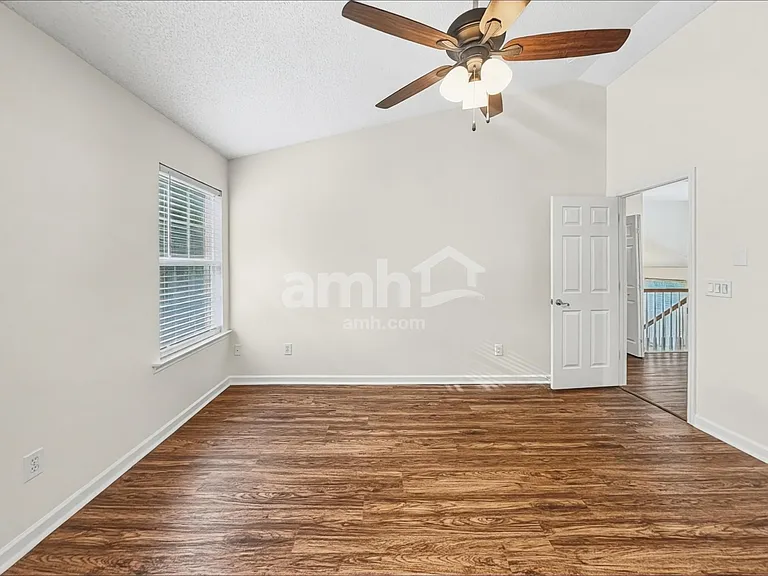 8836 Laurel Run Dr — Photo 9