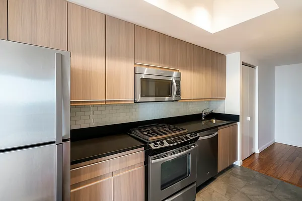 Rented by The Dermot Realty Management Company | media 5