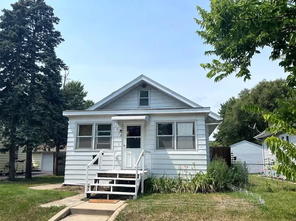 1013 12th Ave S, Saint Cloud, MN 56301