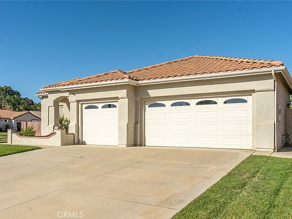 3rd image of 441 Autumn Ln