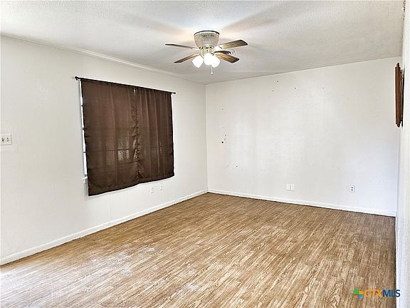4th image of 105 Pate Dr