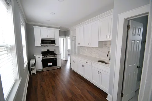 56 Hobart Pl #8 Photo 1