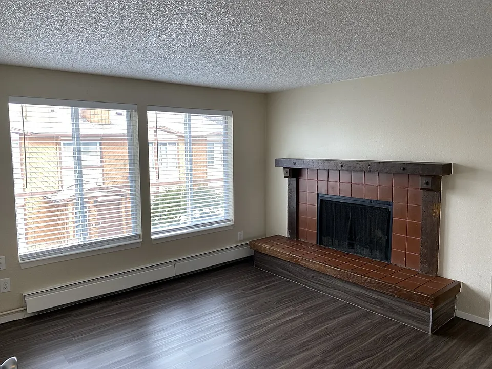 1159 Rosemary St #4