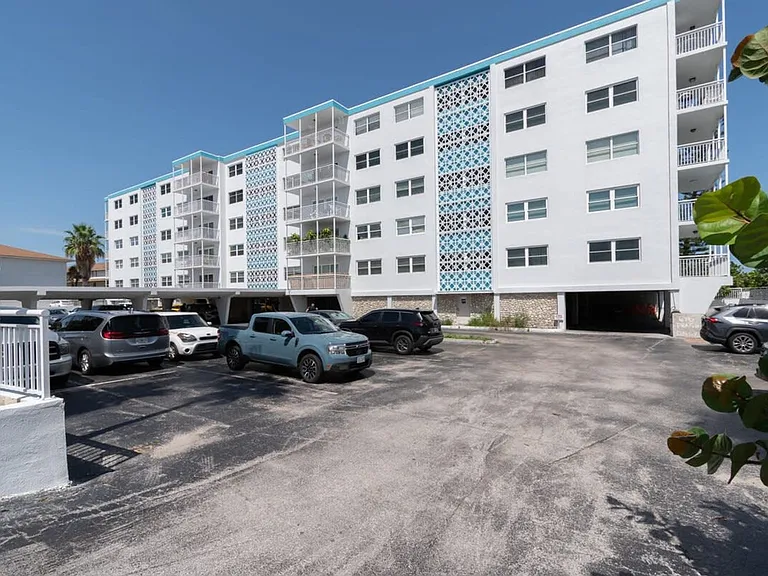 205 Jimmy Buffett Memorial Hwy S #2-ID1044403P — Photo 31