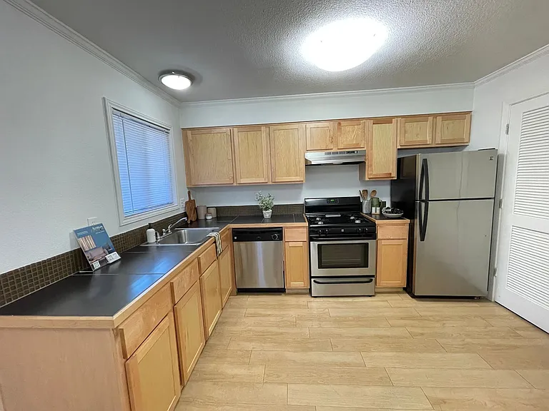 Penthouse — Photo 51