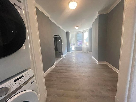 4th image of 445 W Side Ave #2